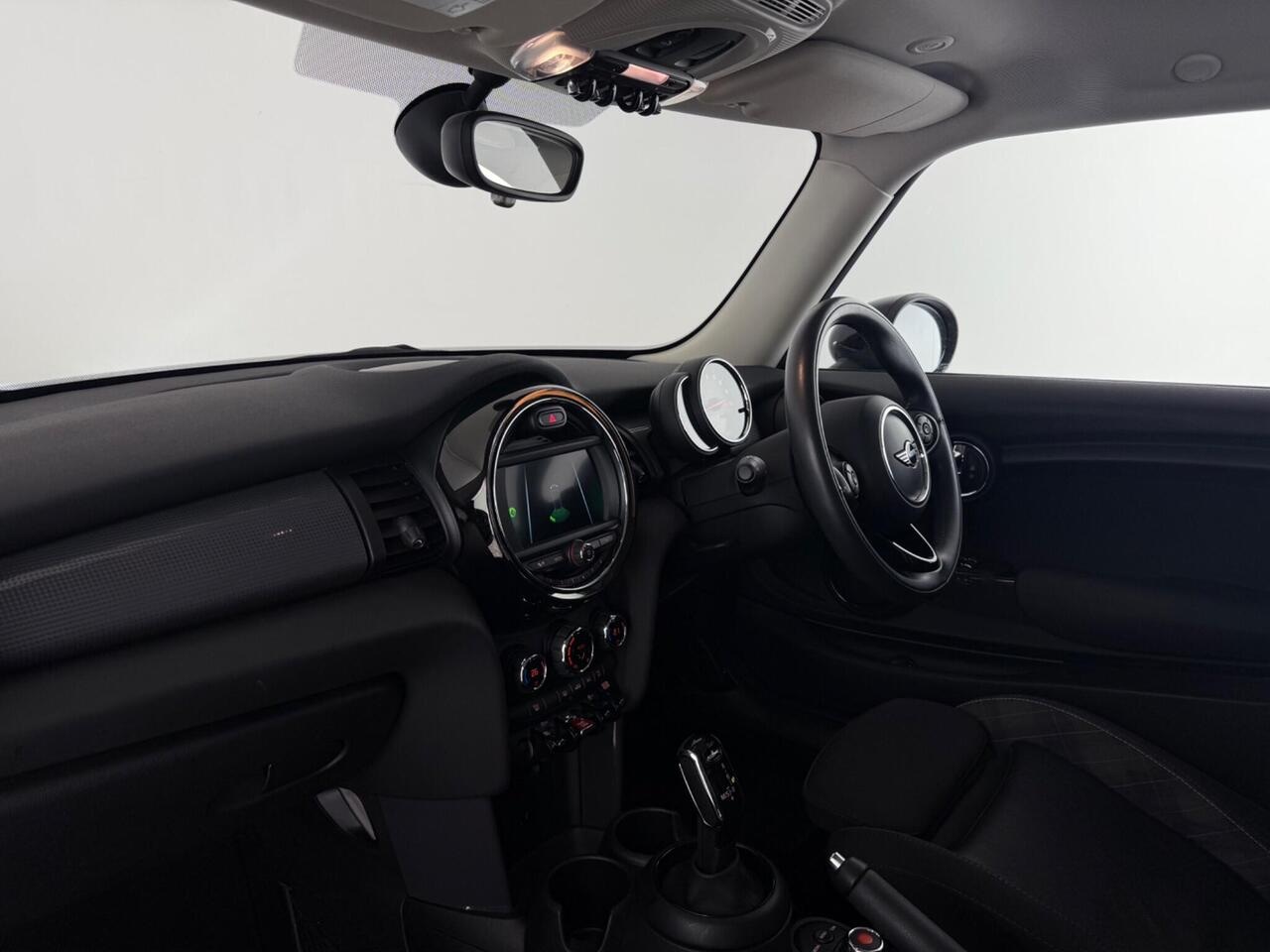 MINI Hatch thumbnail Interior Front