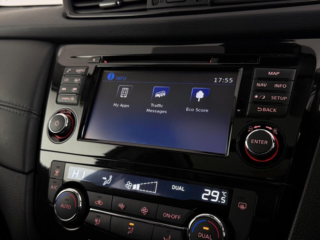 Nissan X-Trail thumbnail Infotainment System