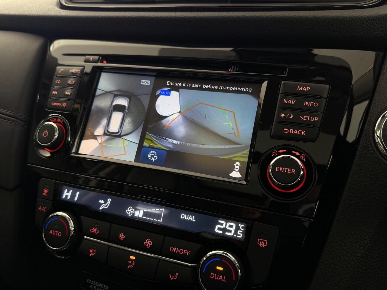 Nissan X-Trail thumbnail Infotainment System