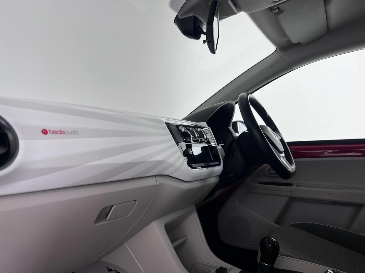 Volkswagen up! thumbnail Interior Front