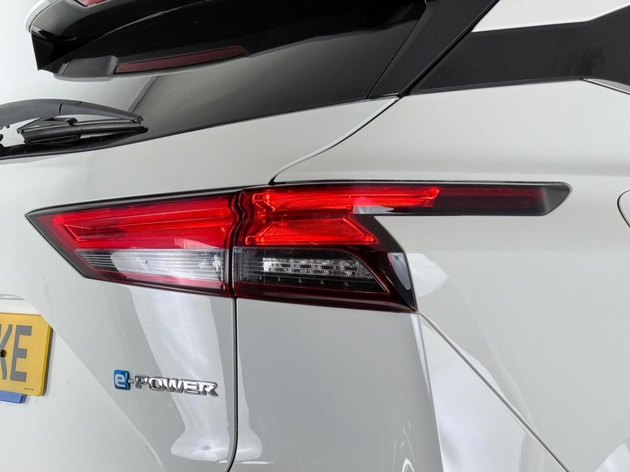 Nissan Qashqai thumbnail Lights Rear