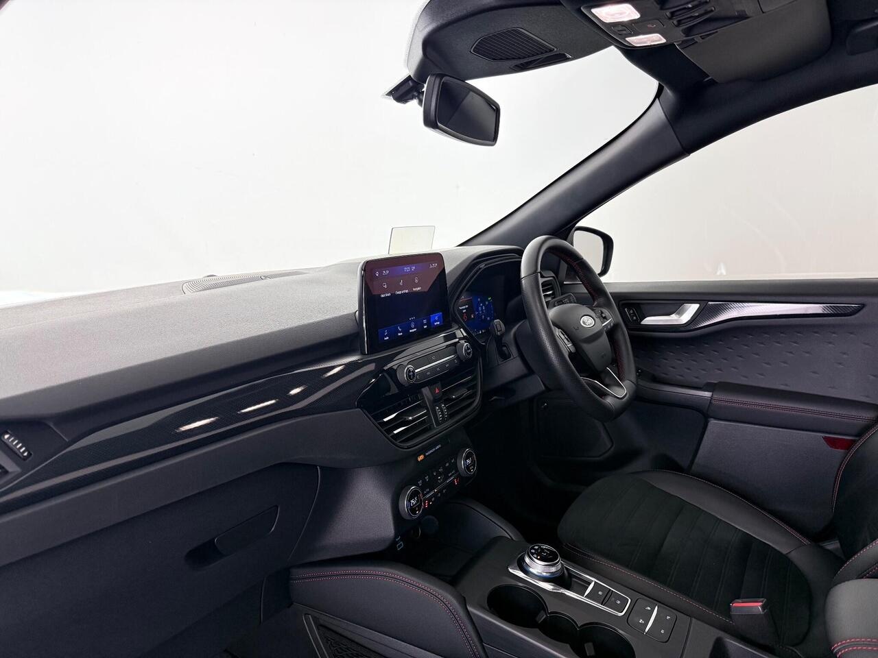 Ford Kuga thumbnail Interior Front