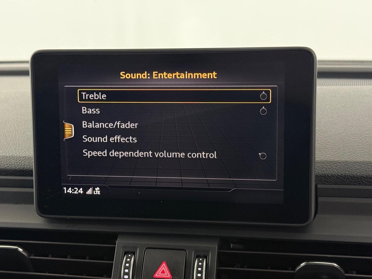 Audi Q5 thumbnail Infotainment System