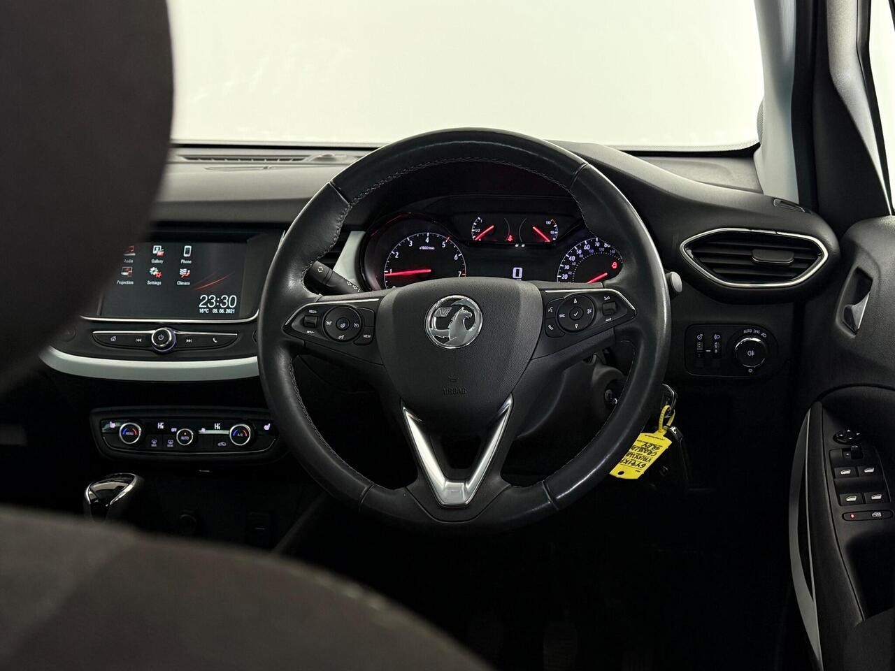 Vauxhall Crossland thumbnail Steering Wheel