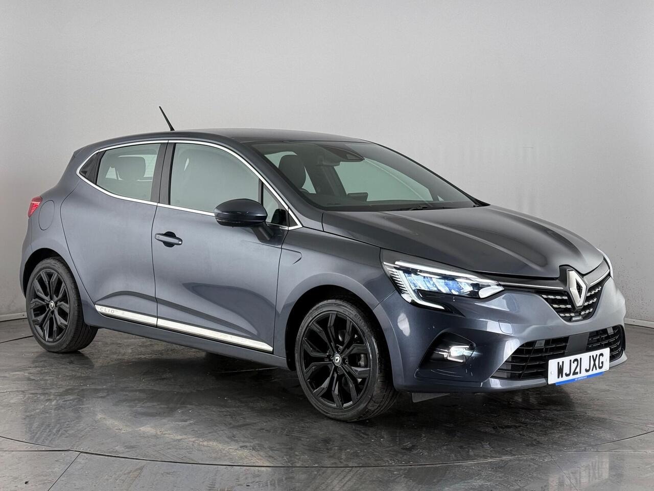 Renault Clio thumbnail Front Right