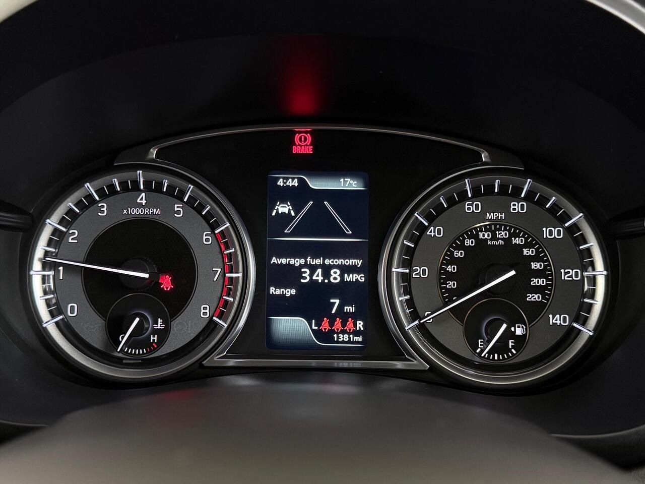 Suzuki S-Cross thumbnail Driver Instruments