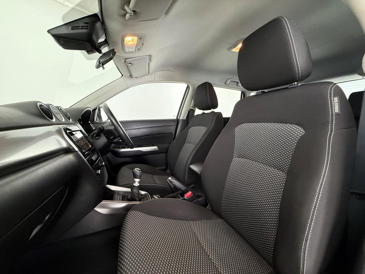 Suzuki Vitara thumbnail Seat Front Passenger