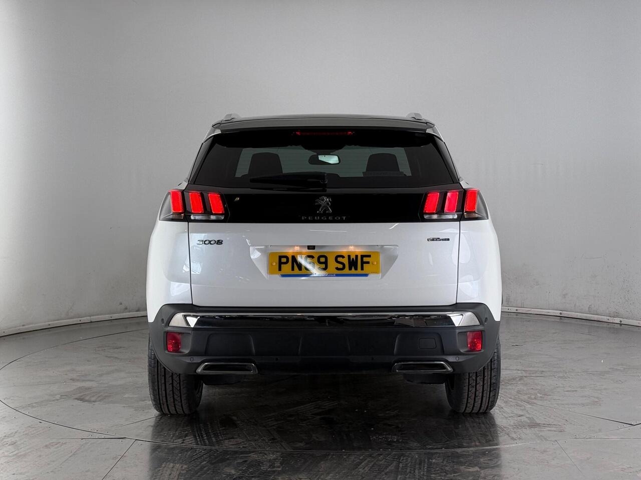 Peugeot 3008 thumbnail Rear