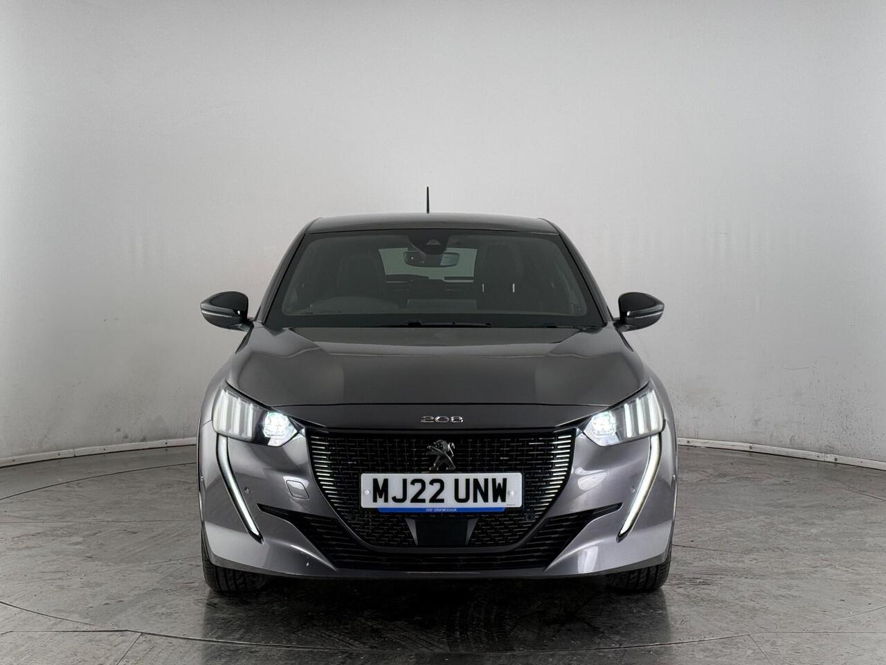 Peugeot 208 thumbnail Front