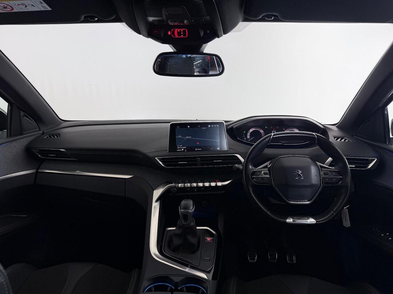 Peugeot 3008 thumbnail Interior Front