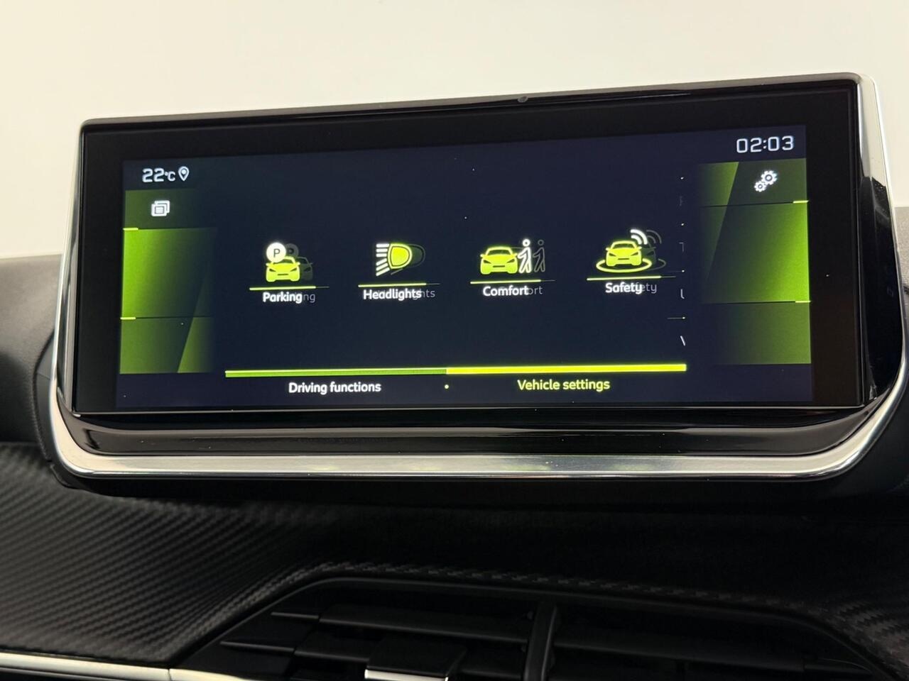 Peugeot 208 thumbnail Infotainment System