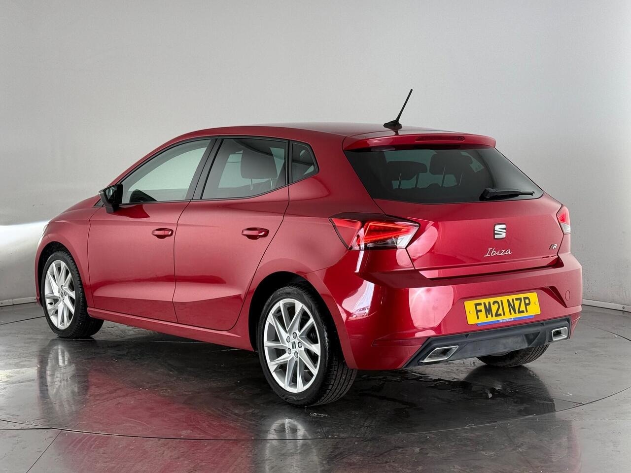 SEAT Ibiza thumbnail Rear Left