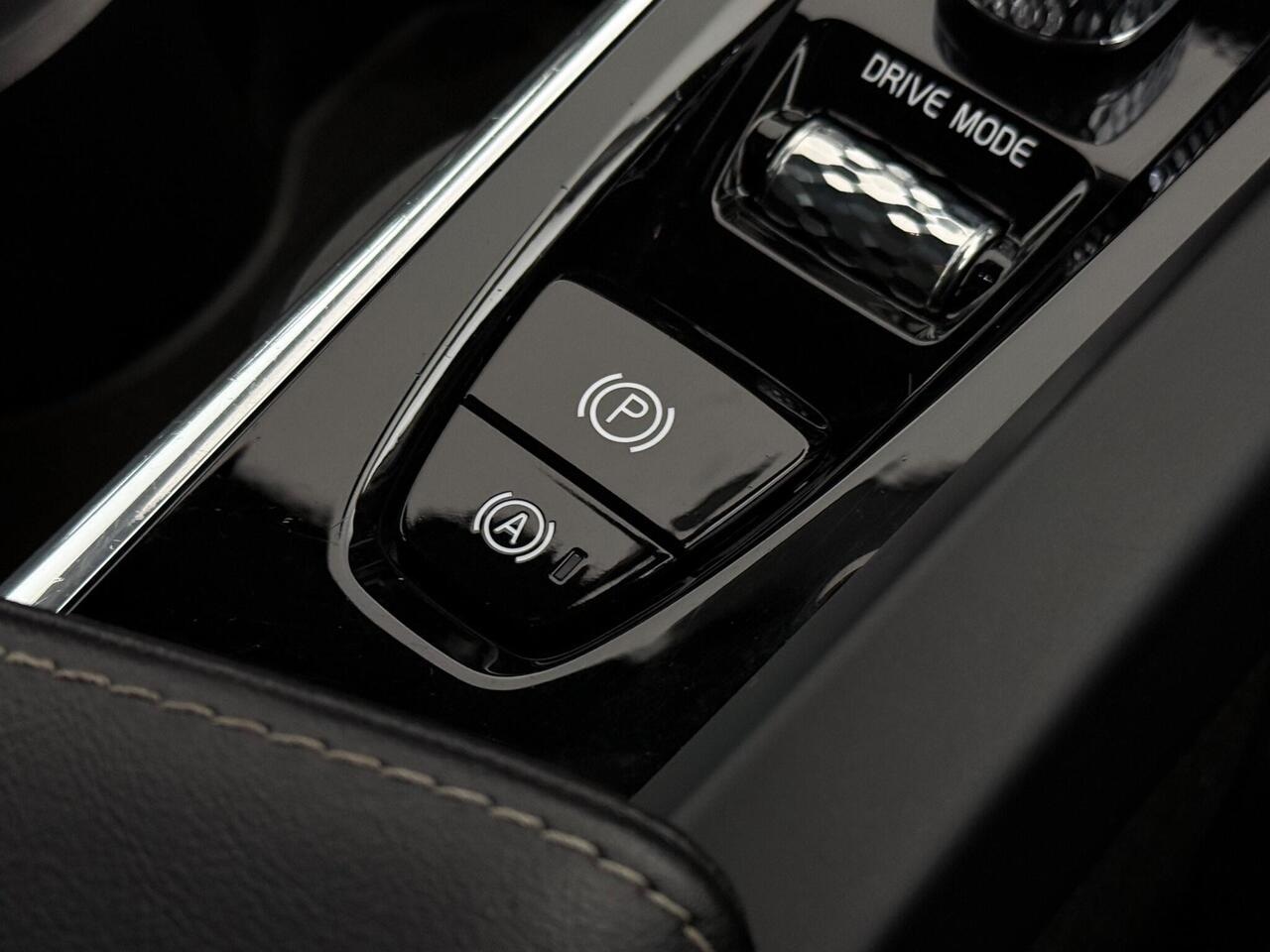 Volvo XC60 thumbnail Misc Controls