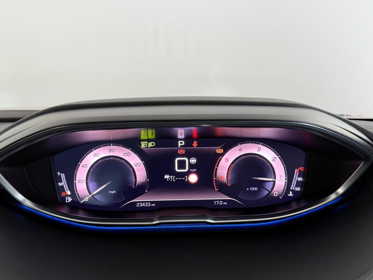 Peugeot 3008 thumbnail Driver Instruments