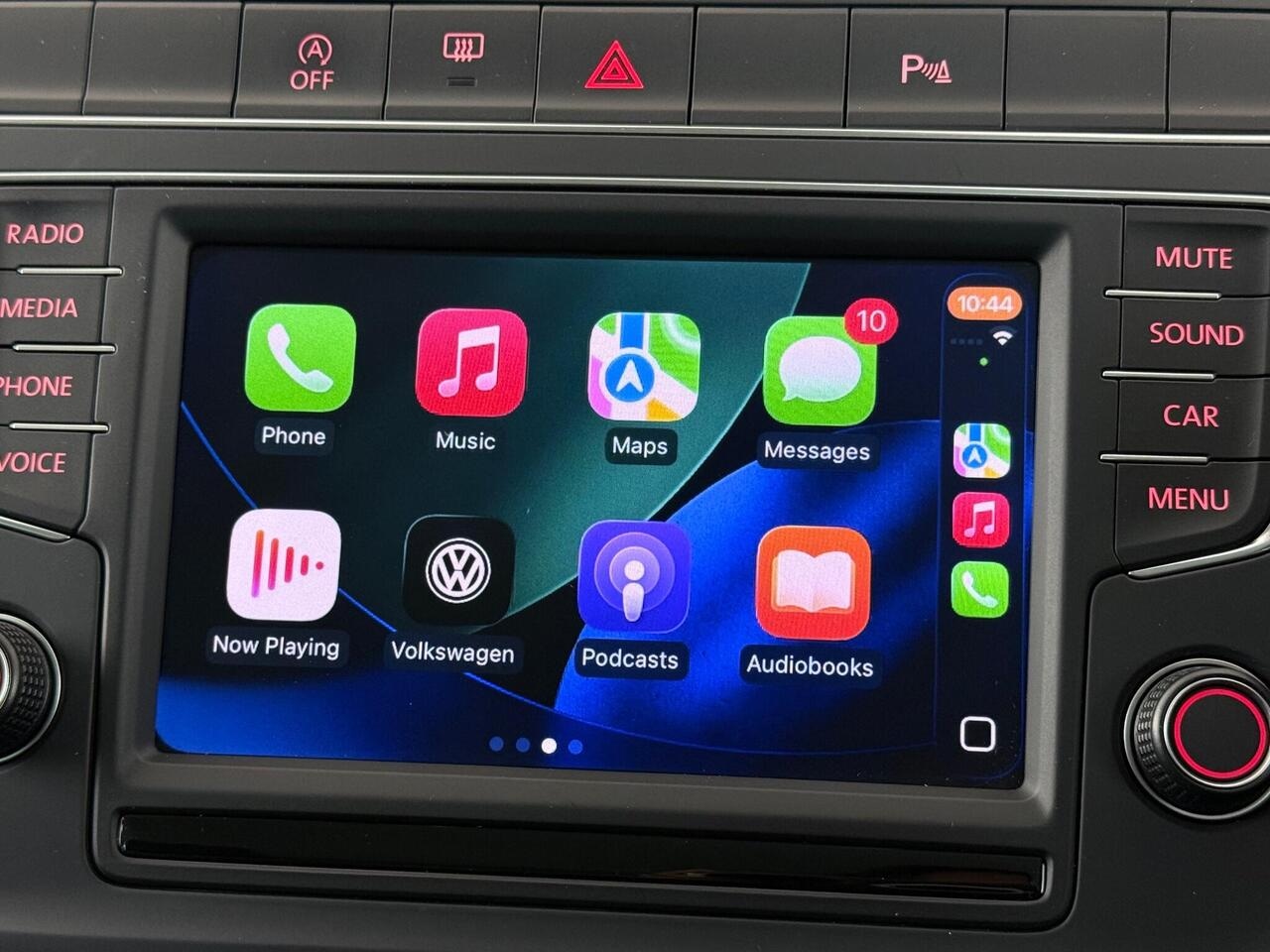 Volkswagen Polo thumbnail Infotainment System