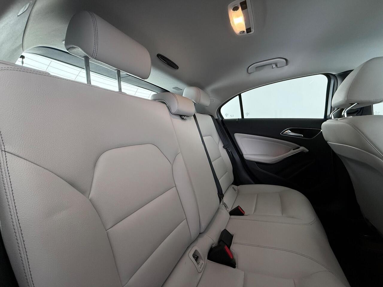 Mercedes-Benz A Class thumbnail Seats Rear