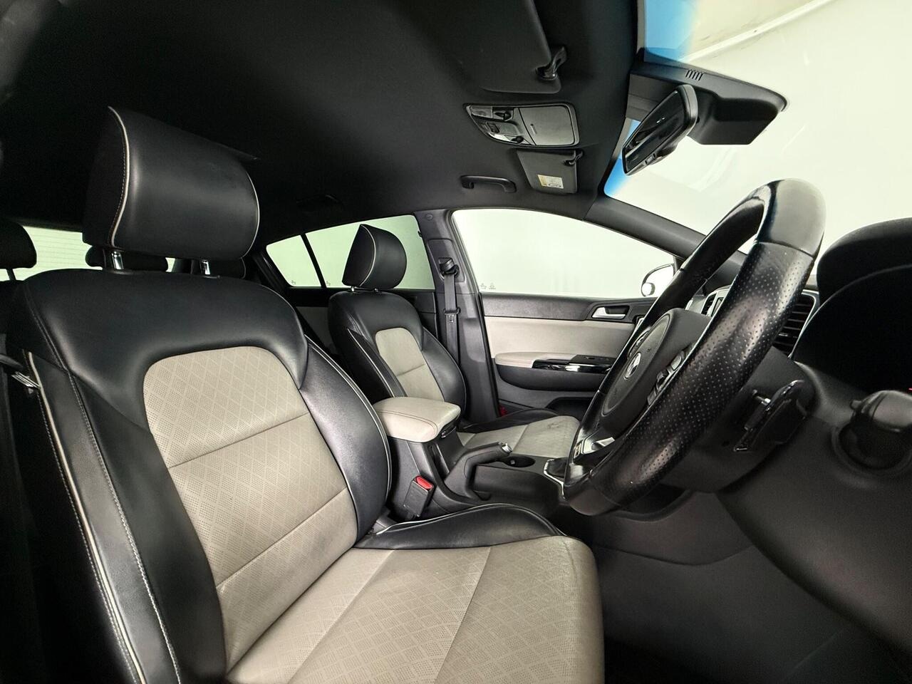 Kia Sportage thumbnail Seat Driver