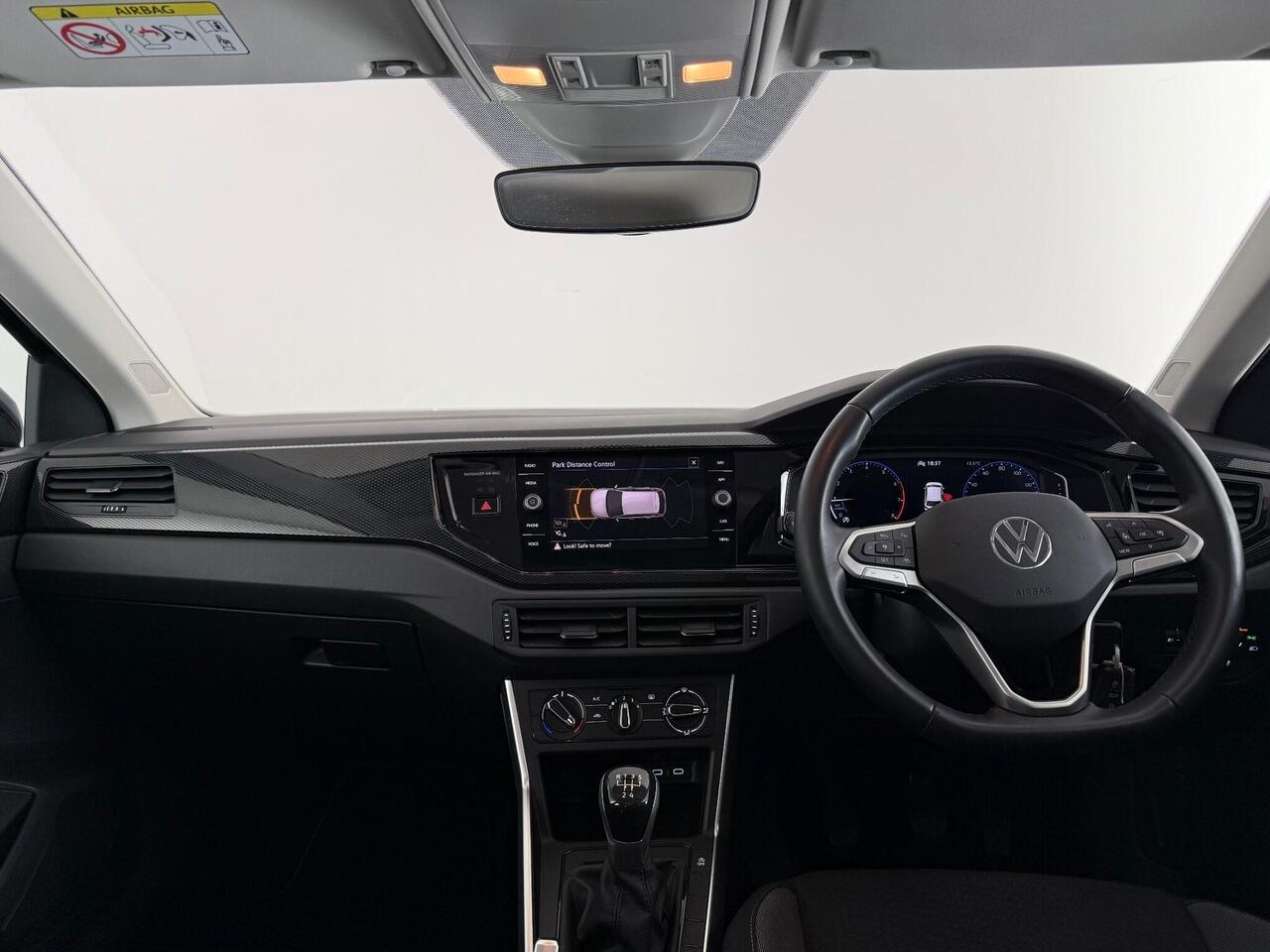 Volkswagen Polo thumbnail Interior Front