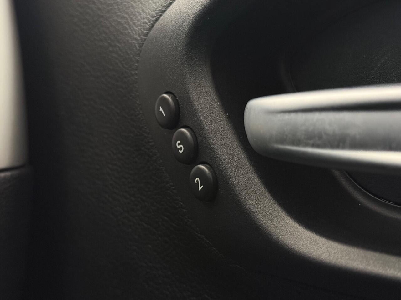 Jeep Cherokee thumbnail Misc Controls