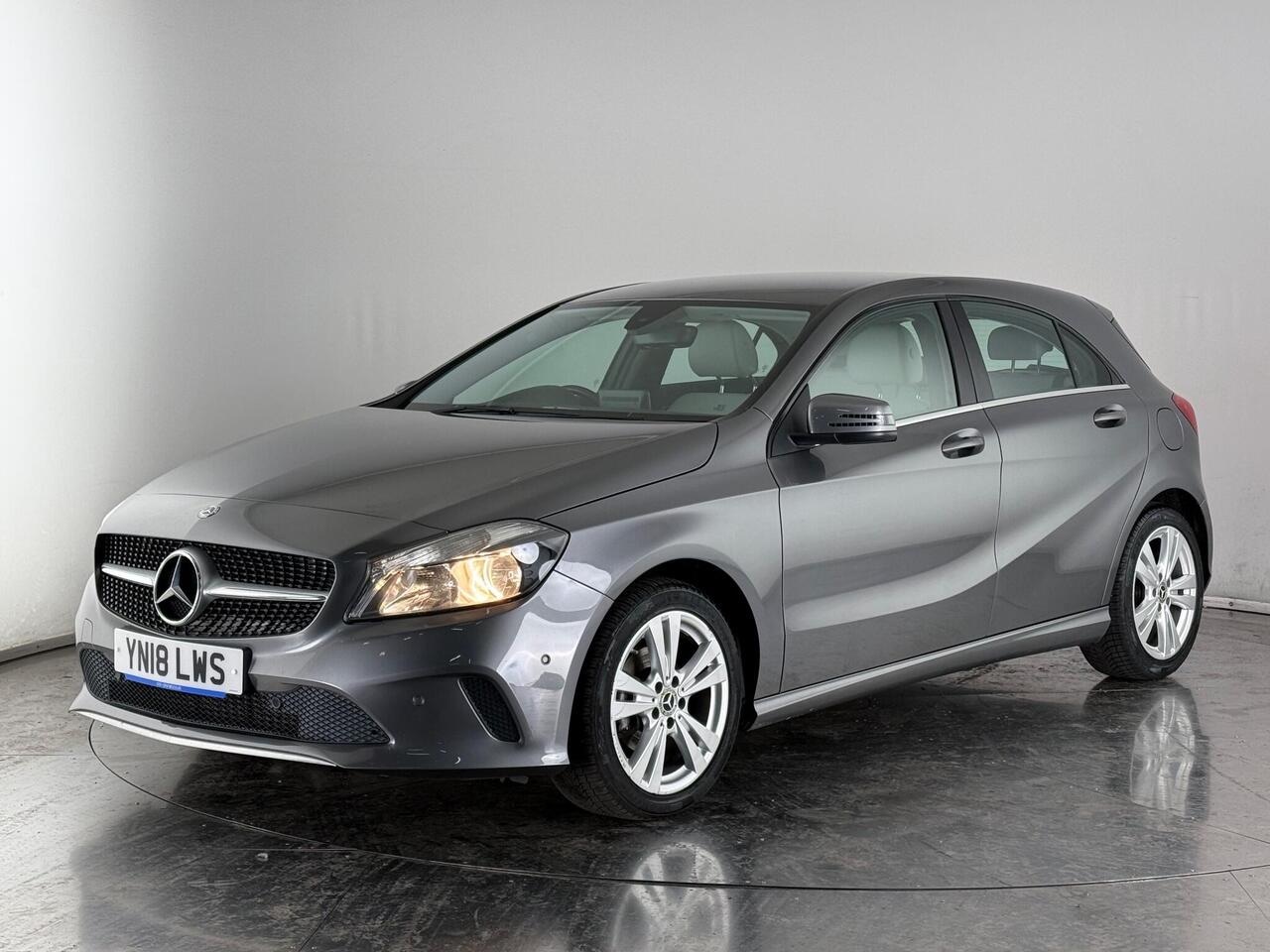 Mercedes-Benz A Class thumbnail Front Left
