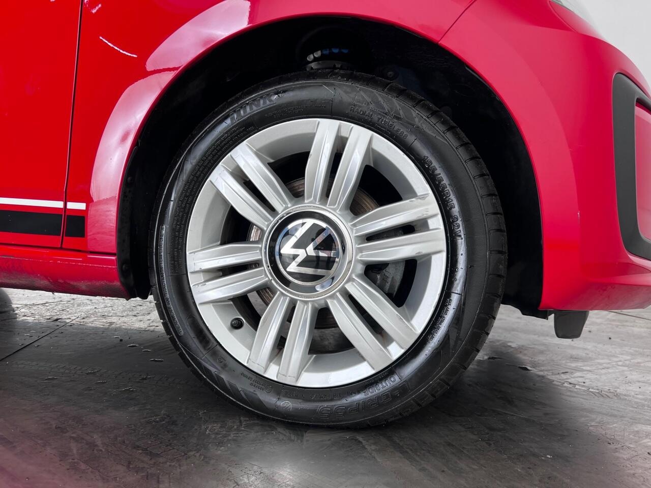 Volkswagen up! thumbnail Wheel