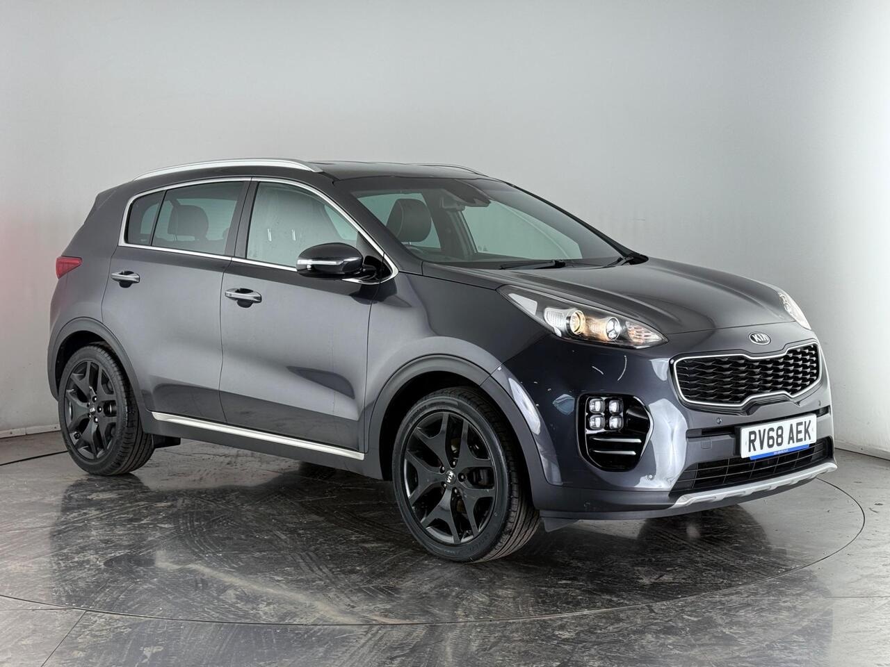 Kia Sportage thumbnail Front Right