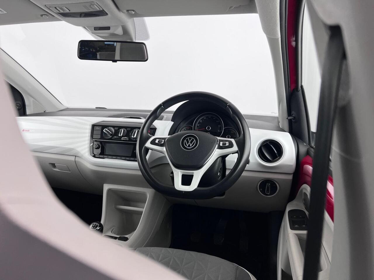 Volkswagen up! thumbnail Interior Front