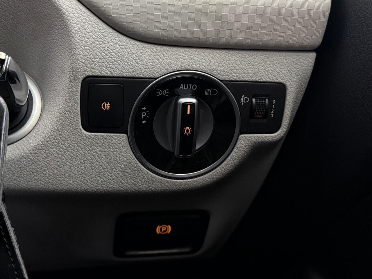 Mercedes-Benz A Class thumbnail Misc Controls