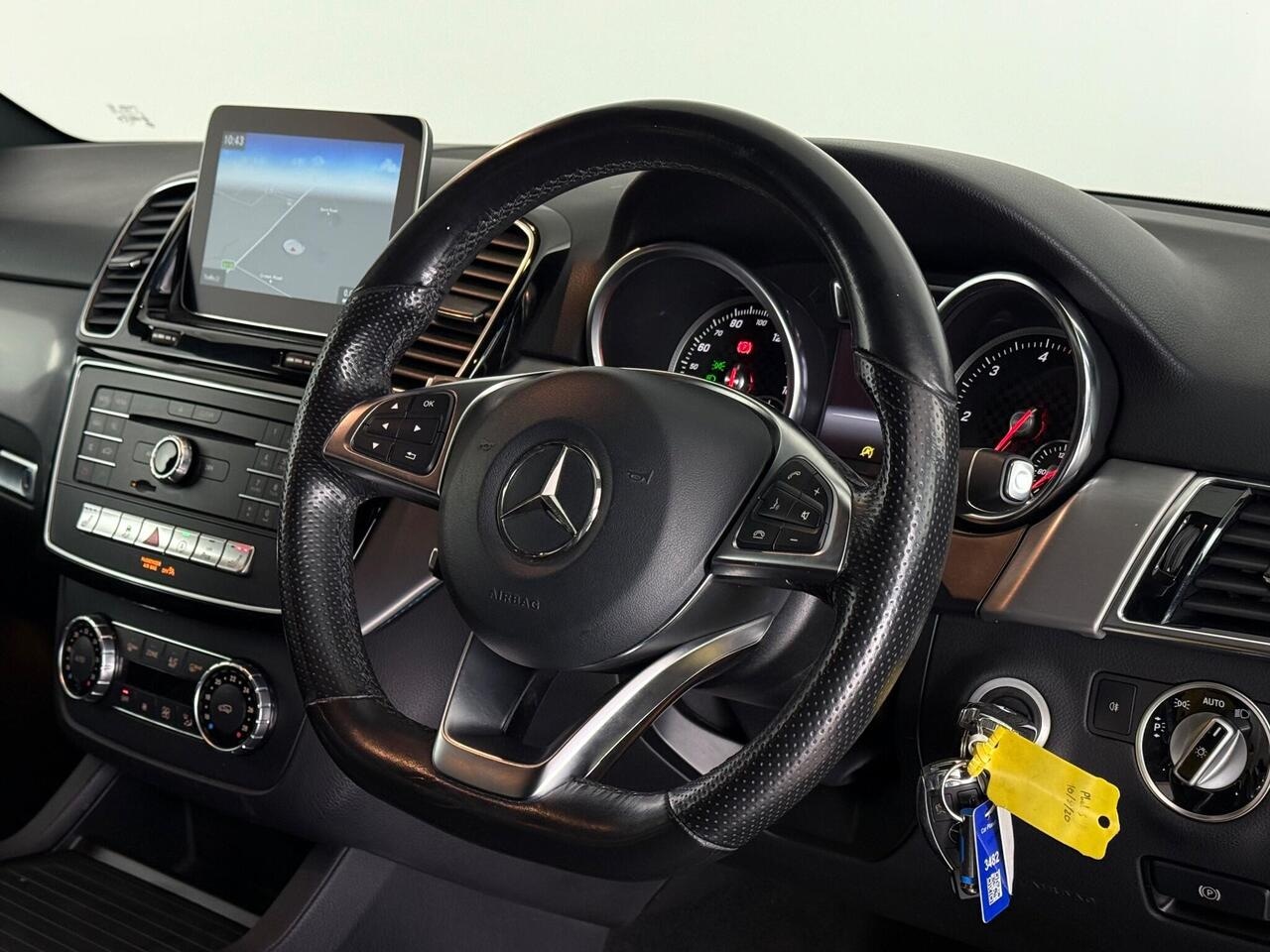 Mercedes-Benz GLE thumbnail Steering Wheel