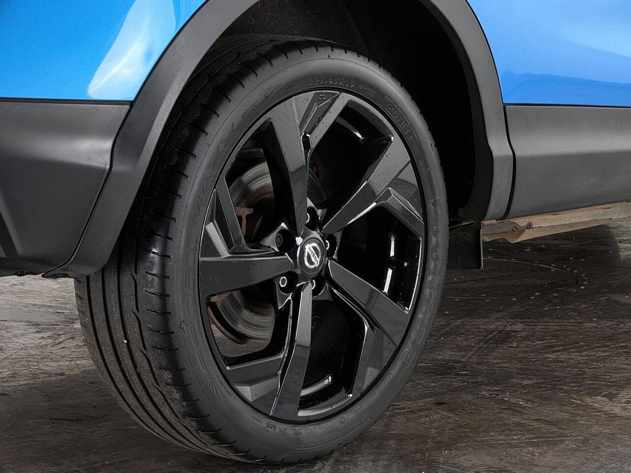 Nissan Qashqai thumbnail Wheel