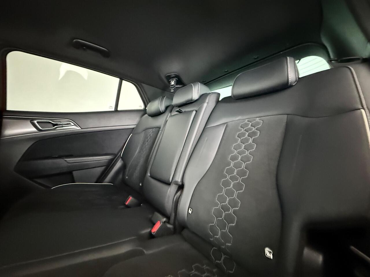 Kia Sportage thumbnail Seats Rear