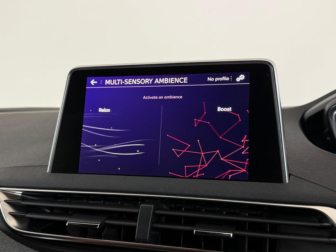 Peugeot 3008 thumbnail Infotainment System