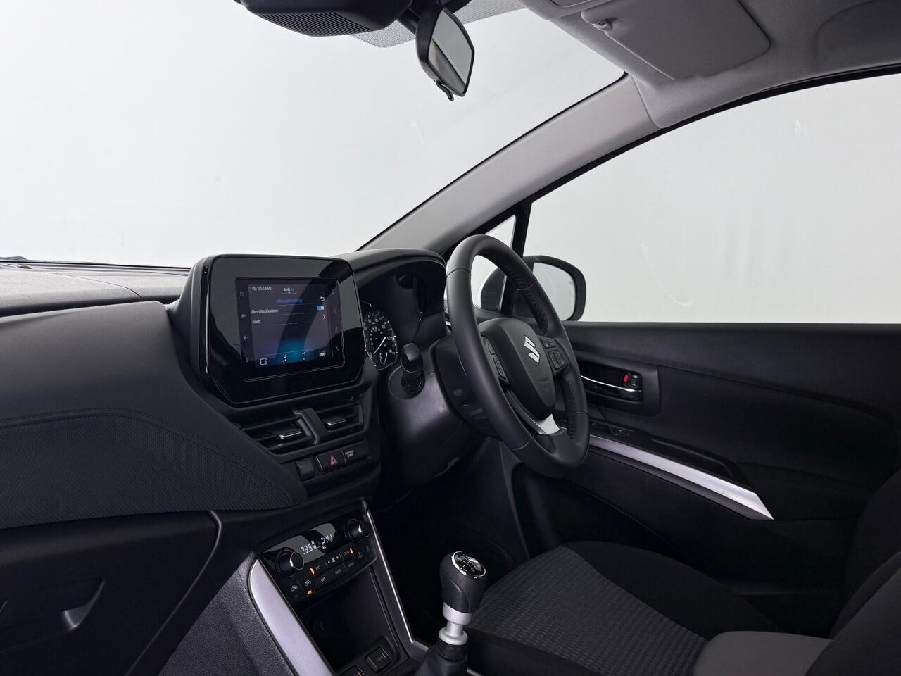 Suzuki S-Cross thumbnail Interior Front
