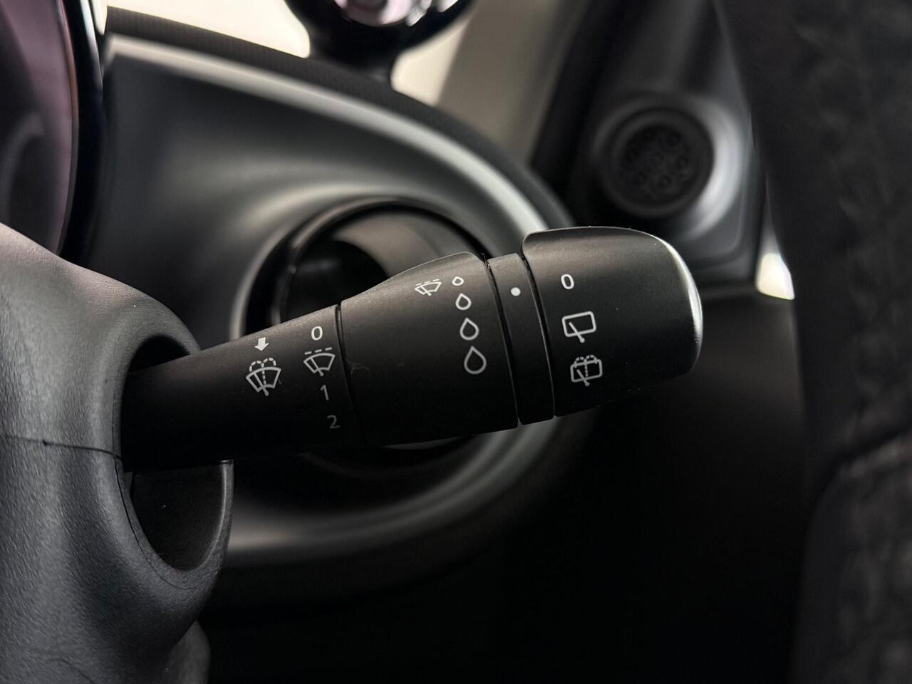 Smart fortwo thumbnail Misc Controls