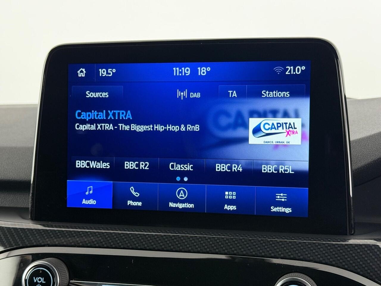 Ford Kuga thumbnail Infotainment System