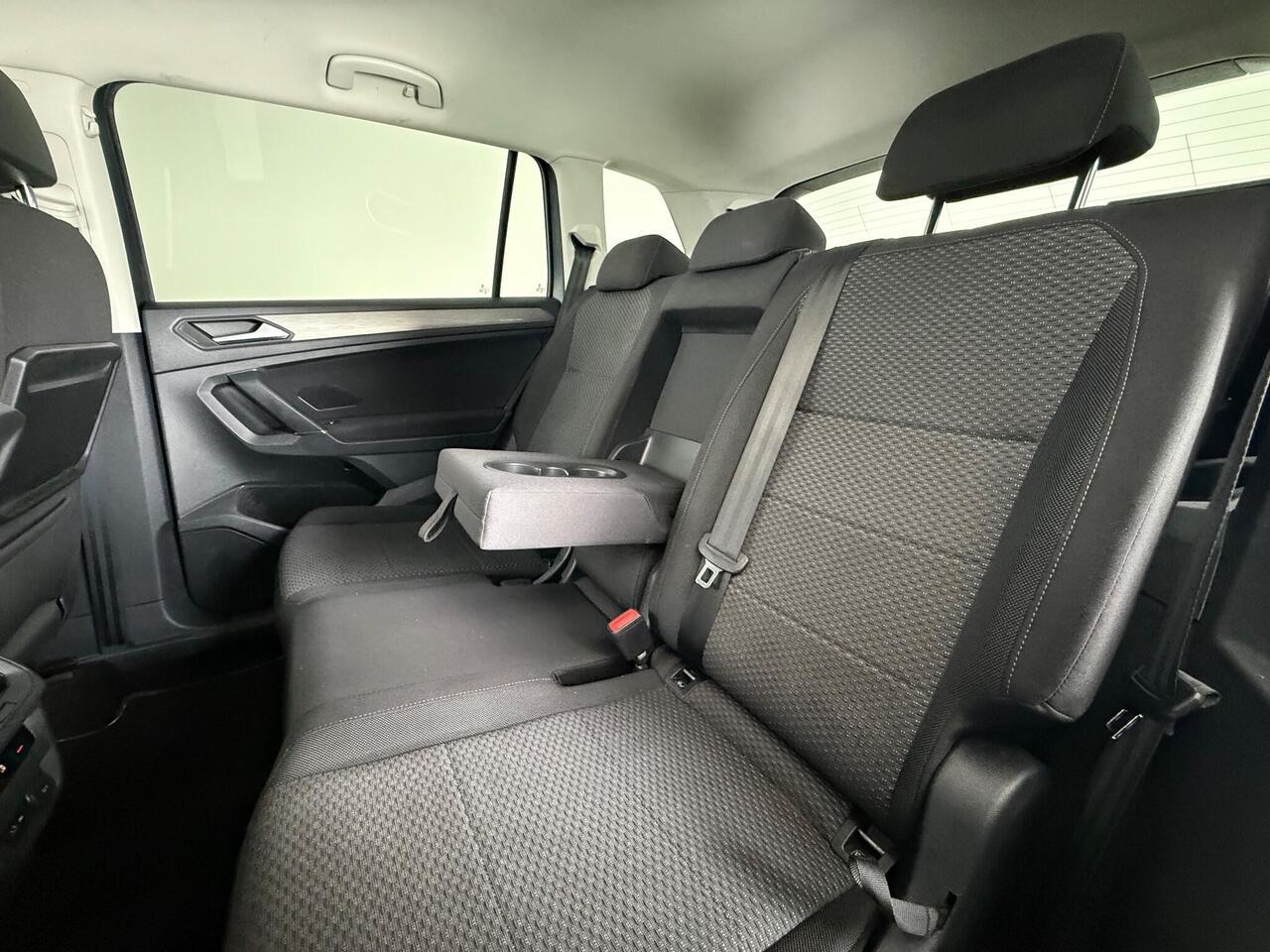 Volkswagen Tiguan Allspace thumbnail Seats Rear