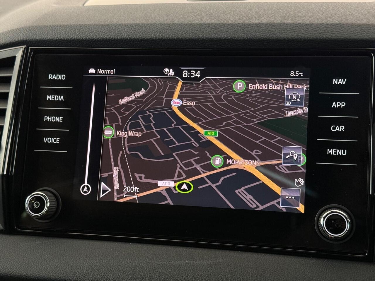 Skoda Karoq thumbnail Infotainment System