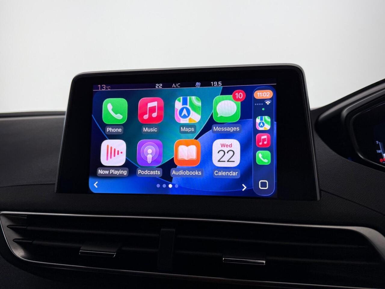 Peugeot 3008 thumbnail Infotainment System