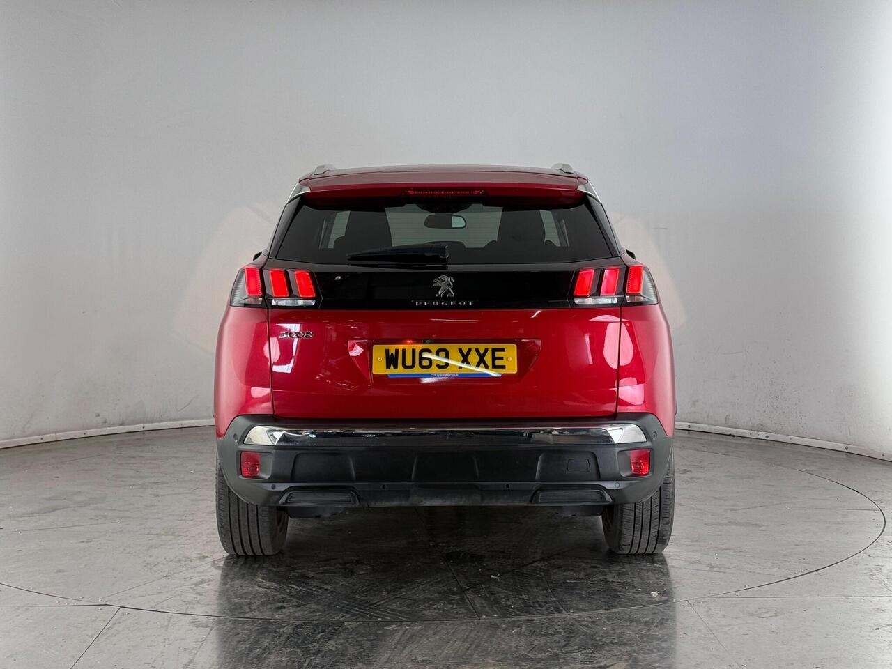 Peugeot 3008 thumbnail Rear