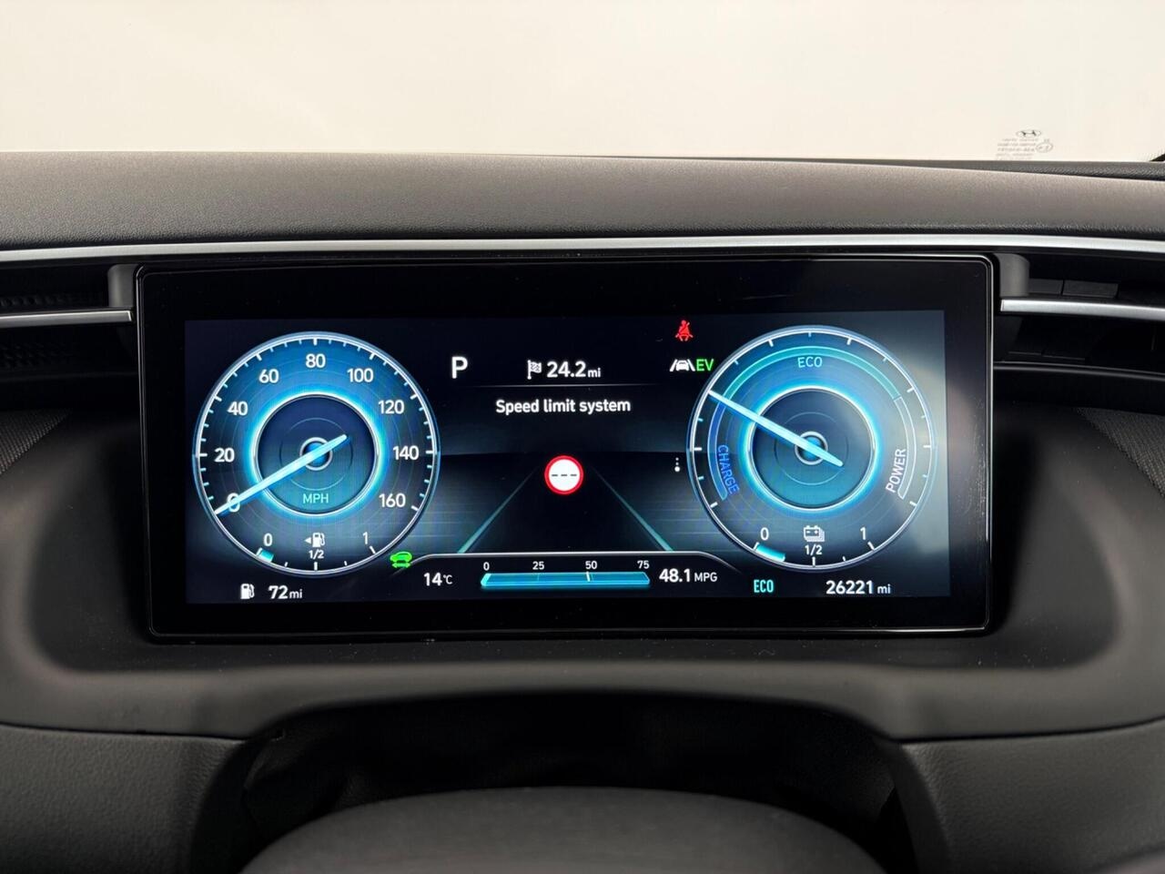 Hyundai TUCSON thumbnail Infotainment System