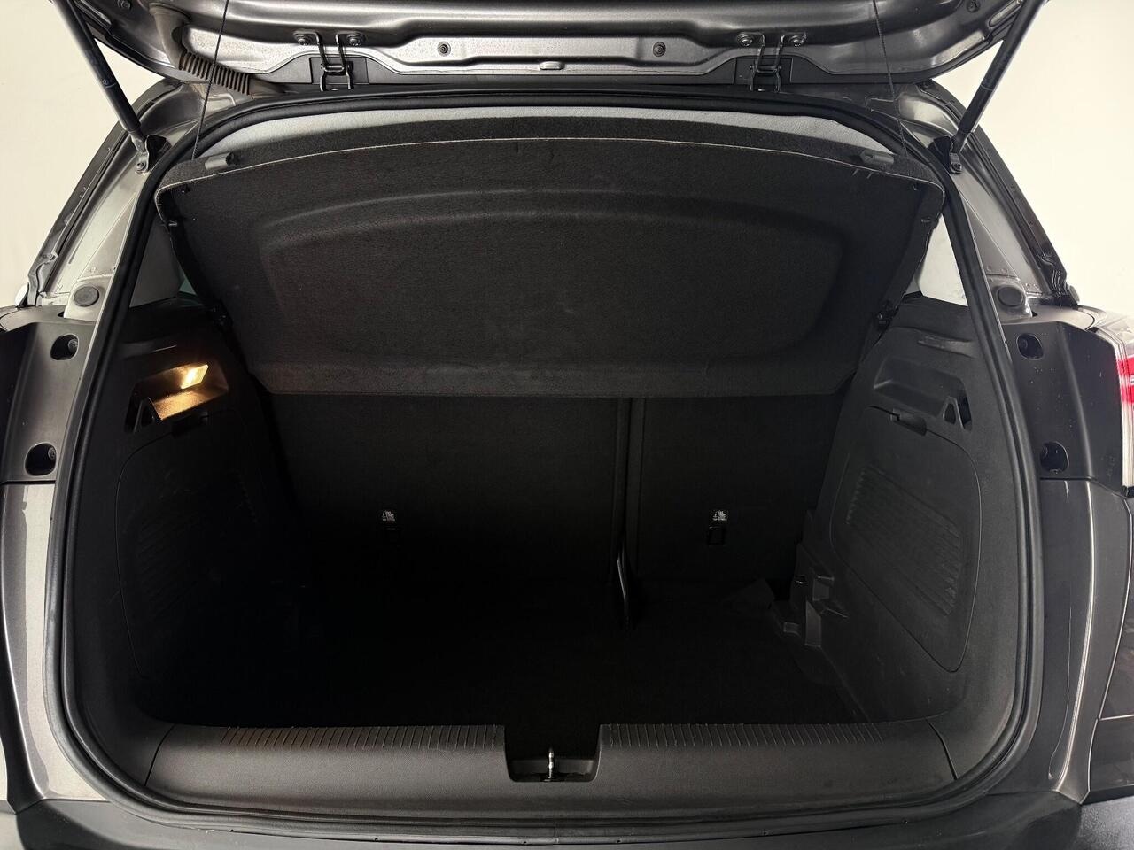 Vauxhall Crossland thumbnail Boot