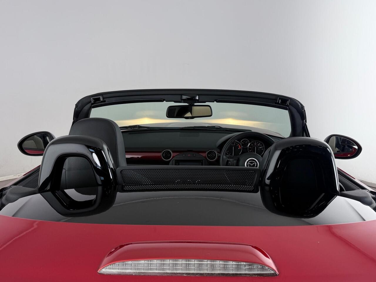 Mazda MX-5 thumbnail Interior Front