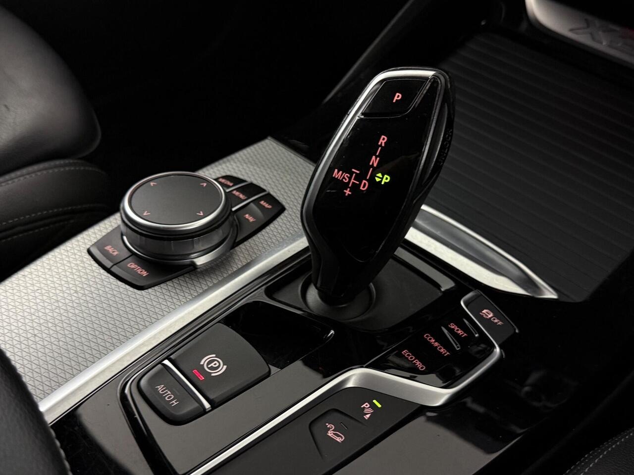 BMW X3 thumbnail Interior Front