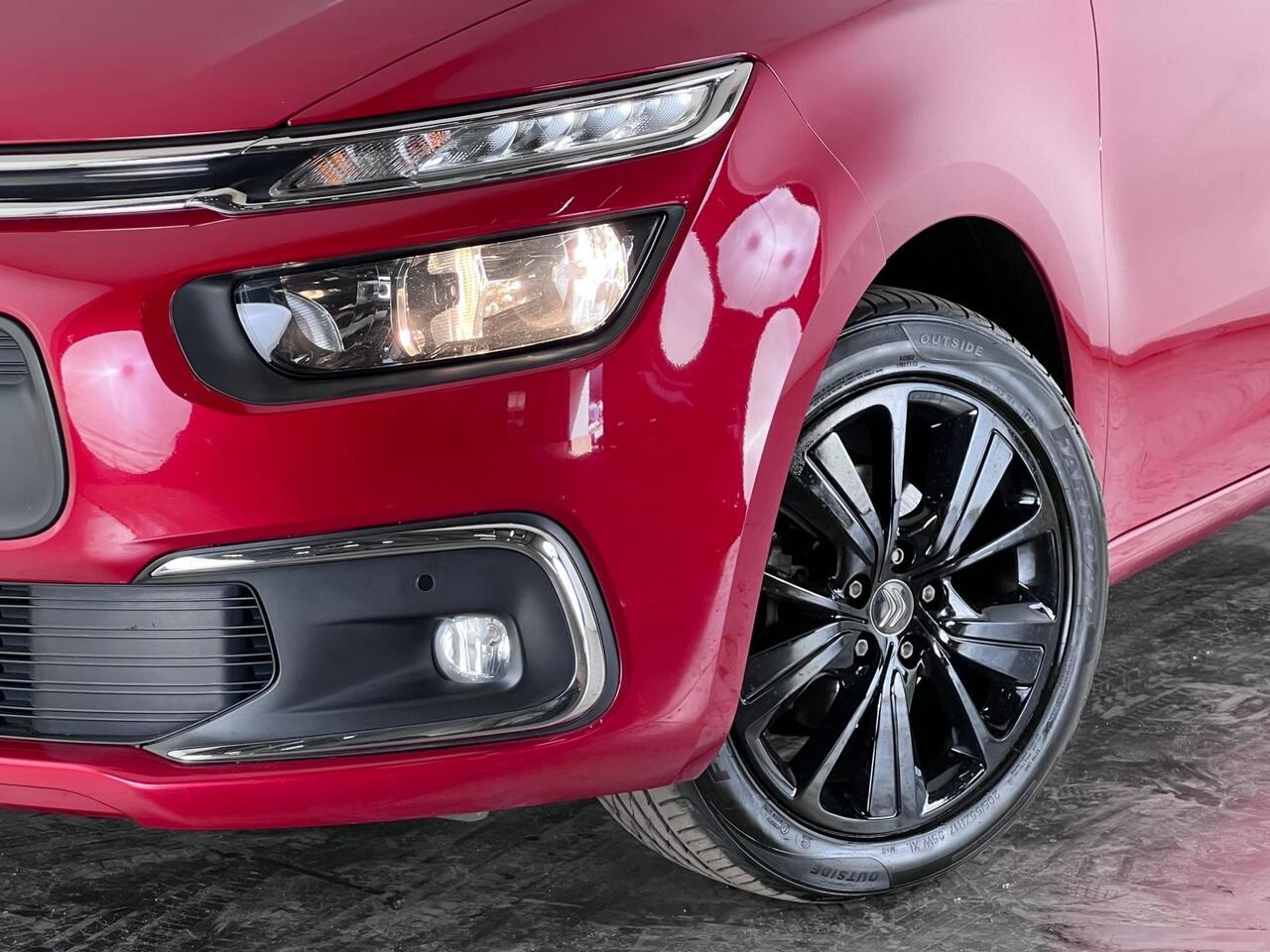 Citroen Grand C4 SpaceTourer thumbnail Lights Front