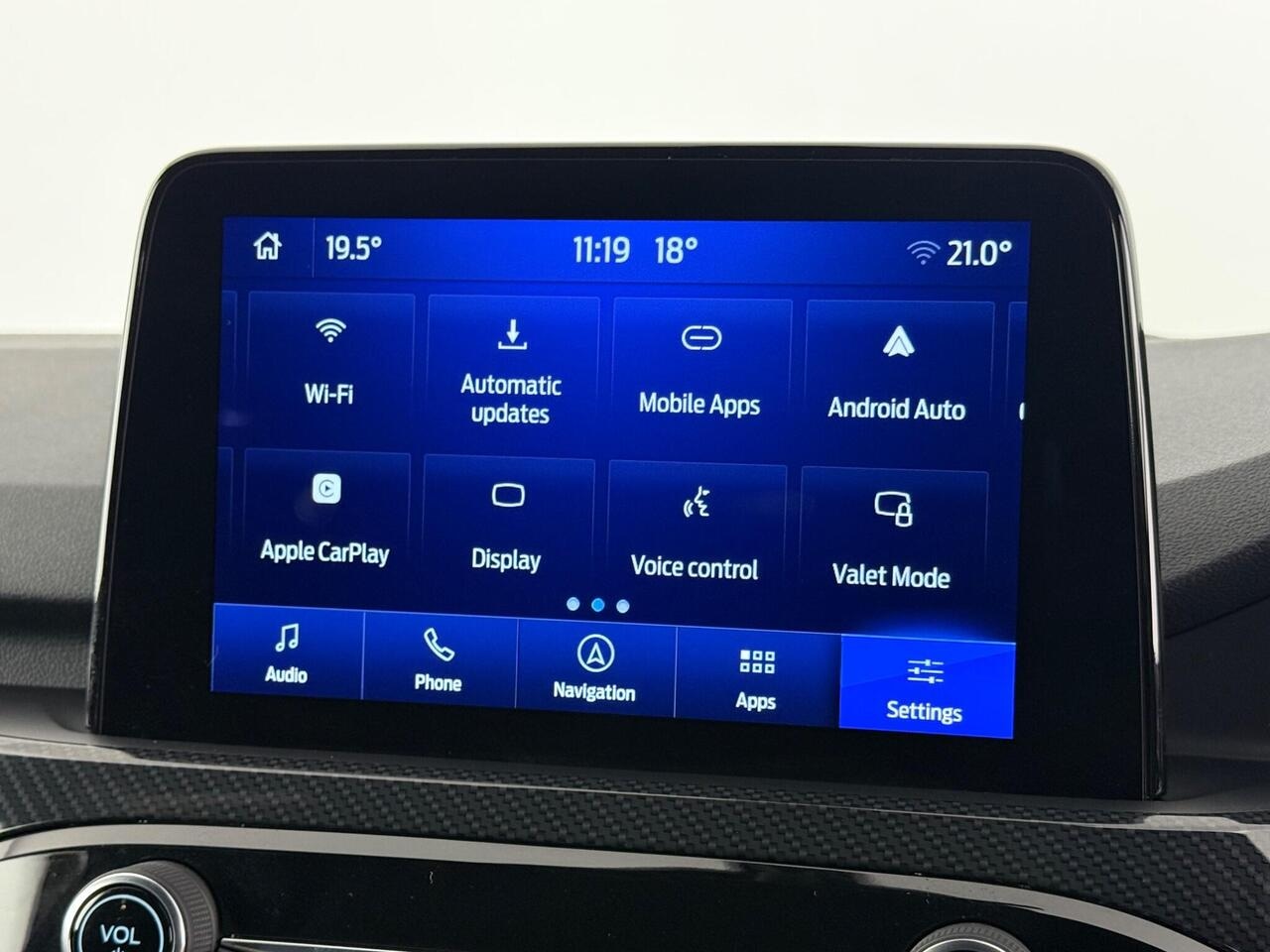Ford Kuga thumbnail Infotainment System