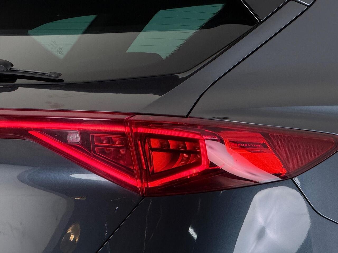 CUPRA Formentor thumbnail Lights Rear
