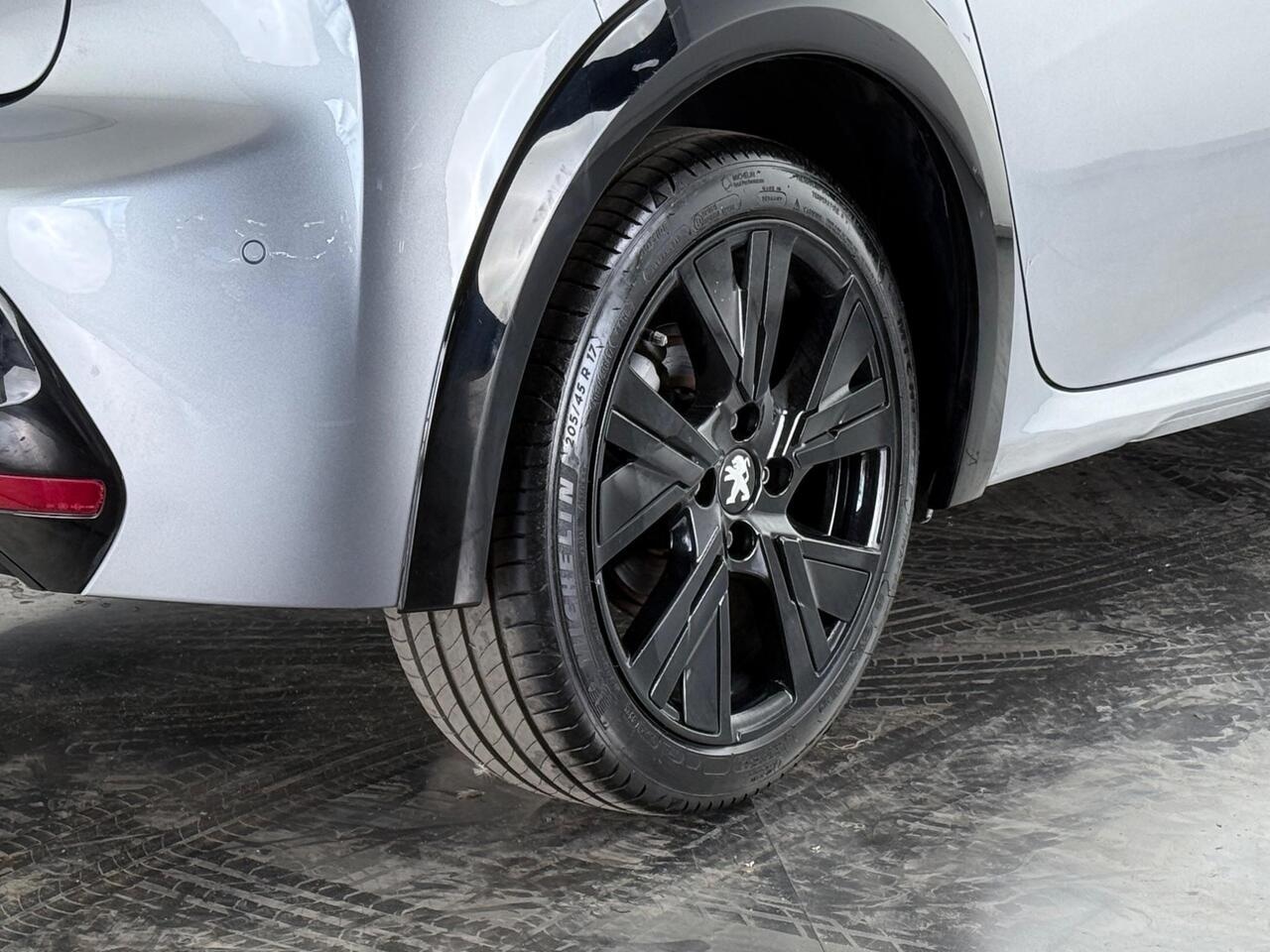 Peugeot 208 thumbnail Wheel