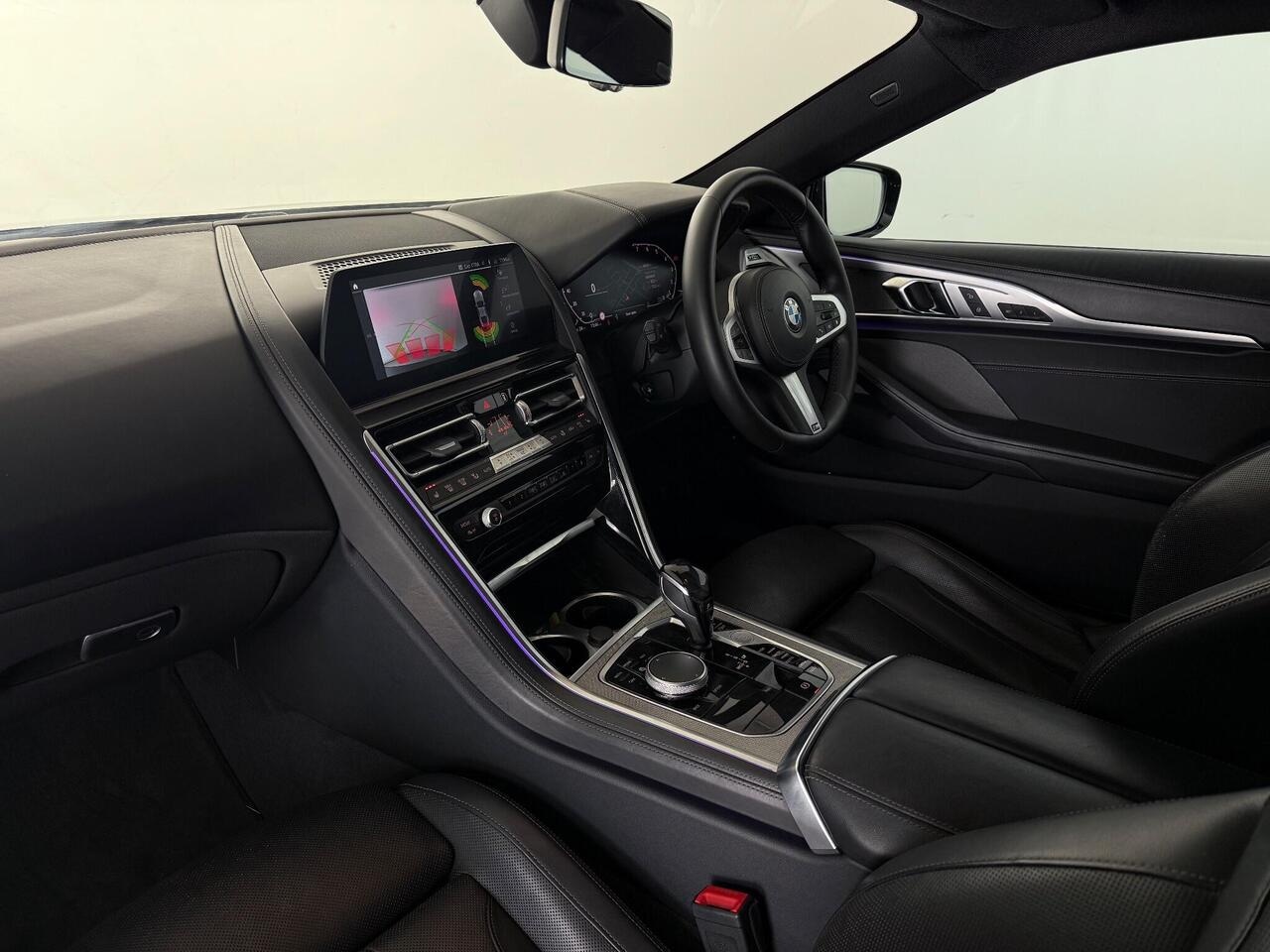 BMW 8 Series thumbnail Interior Front