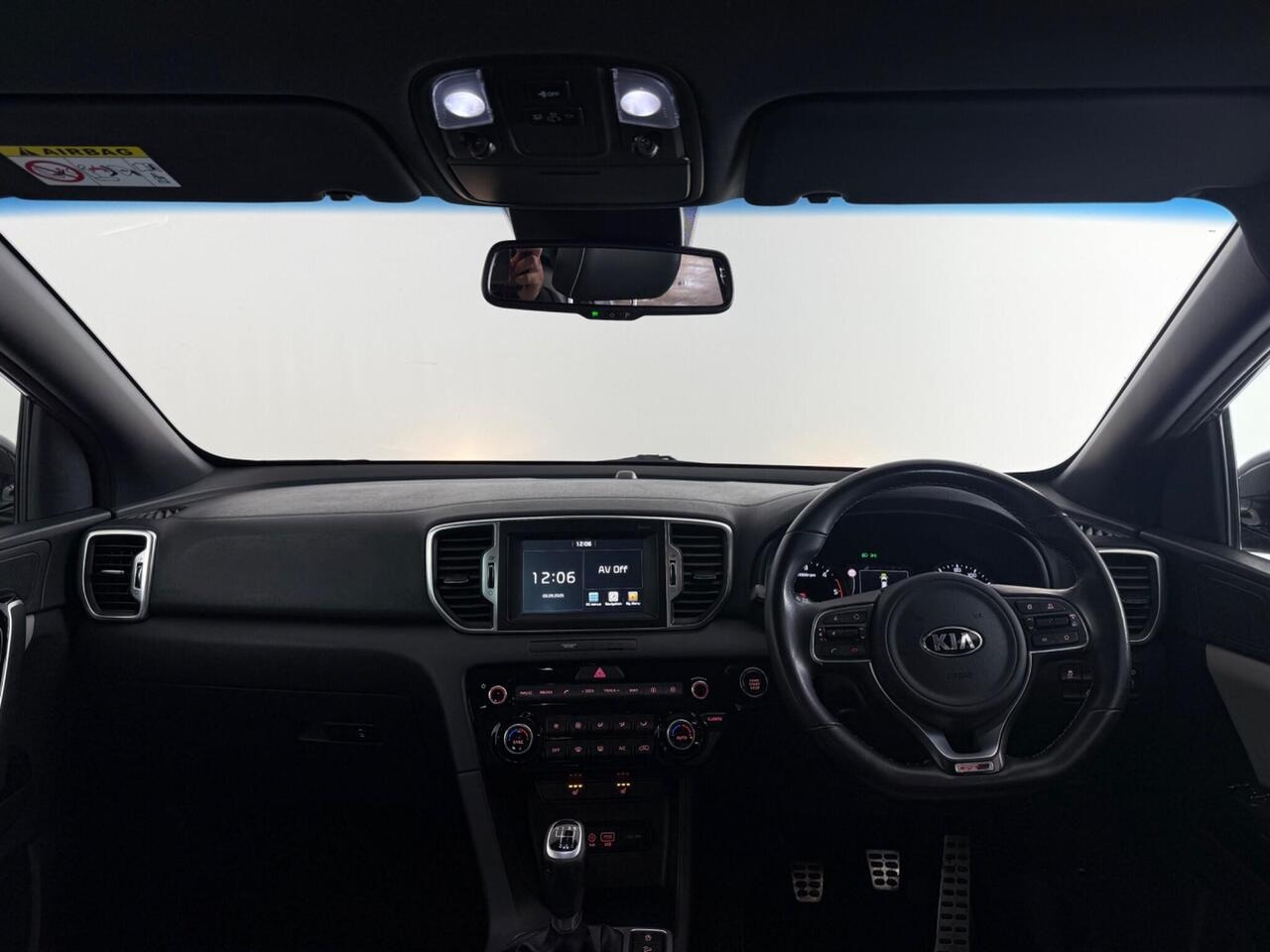 Kia Sportage thumbnail Interior Front