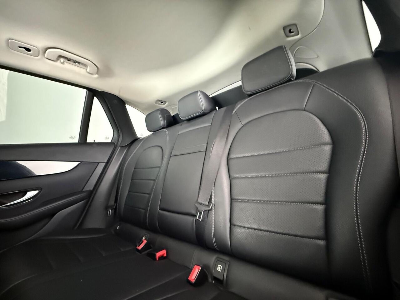 Mercedes-Benz GLC thumbnail Seats Rear